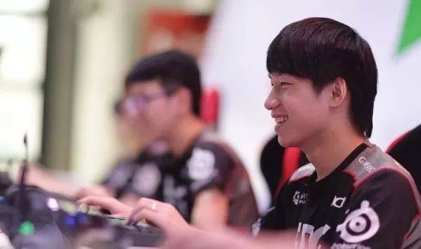 失误直接送 失误直接送